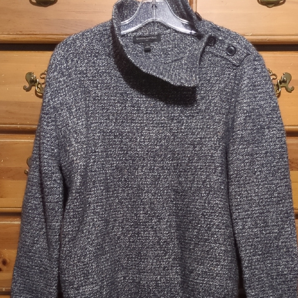 Banana Republic Charcoal Marled Button-Neck Pullover